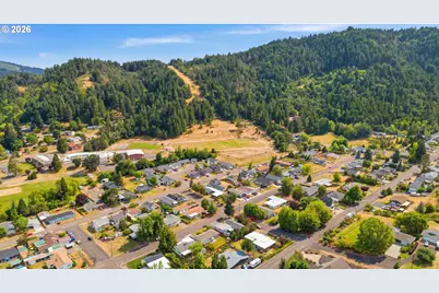 405 Kent St, Drain, OR 97435 - Photo 31