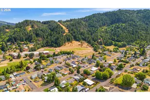 405 Kent St, Drain, OR 97435 - Photo 31