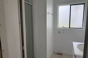 395 E 46th Ave, Eugene, OR 97405 - Photo 9