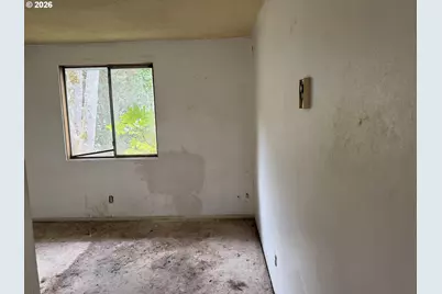 395 E 46th Ave, Eugene, OR 97405 - Photo 17