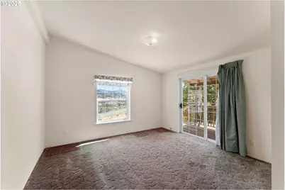 220 Robin St, Roseburg, OR 97470 - Photo 23