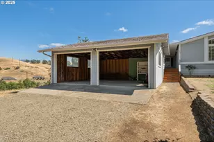 220 Robin St, Roseburg, OR 97470 - Photo 31