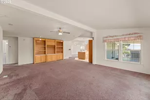 220 Robin St, Roseburg, OR 97470 - Photo 17