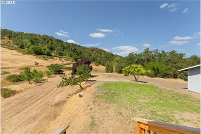 220 Robin St, Roseburg, OR 97470 - Photo 39