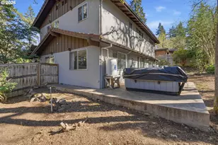 320 Dellwood Dr, Eugene, OR 97405 - Photo 43