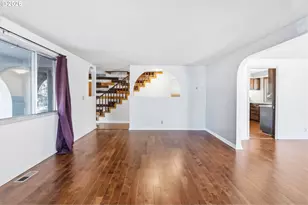 320 Dellwood Dr, Eugene, OR 97405 - Photo 7