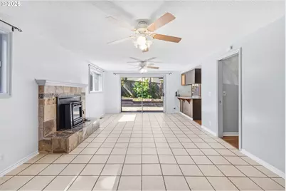 320 Dellwood Dr, Eugene, OR 97405 - Photo 17