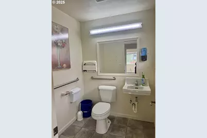 94181 4th St, Gold Beach, OR 97444 - Photo 5