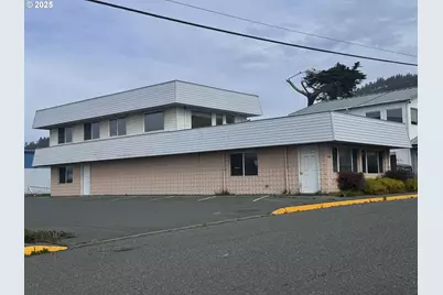 94181 4th St, Gold Beach, OR 97444 - Photo 3