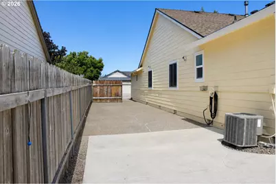 19196 Windmill Dr, Oregon City, OR 97045 - Photo 7