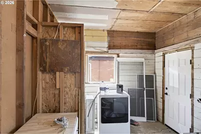 912 S Main St, Myrtle Creek, OR 97457 - Photo 23