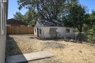 912 S Main St, Myrtle Creek, OR 97457 - Photo 21