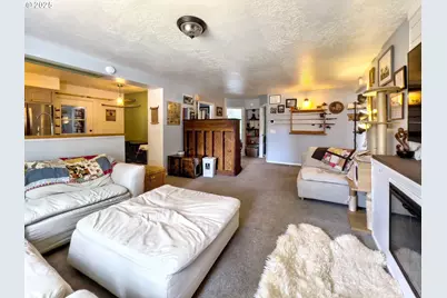 17928 Webster Rd, Gladstone, OR 97027 - Photo 3