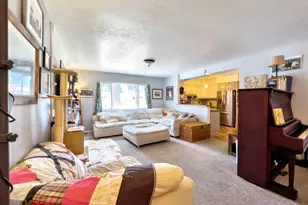 17928 Webster Rd, Gladstone, OR 97027 - Photo 5