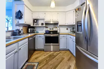 17928 Webster Rd, Gladstone, OR 97027 - Photo 13