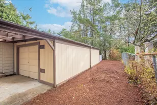 530 Myeena Loop, Florence, OR 97439 - Photo 5