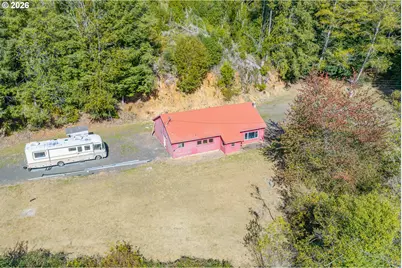 57514 Gateway Rd, Coquille, OR 97423 - Photo 3