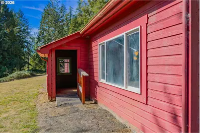 57514 Gateway Rd, Coquille, OR 97423 - Photo 9