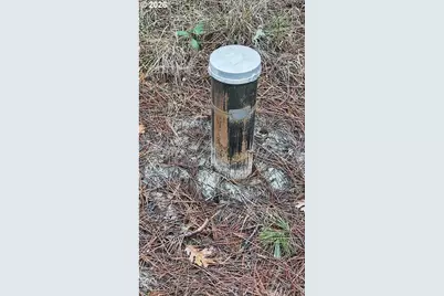 2100 Saratoga Way, Grants Pass, OR 97526 - Photo 3