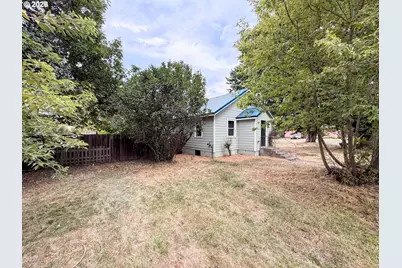 625 Baltimore St, Elgin, OR 97827 - Photo 5