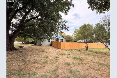 625 Baltimore St, Elgin, OR 97827 - Photo 3