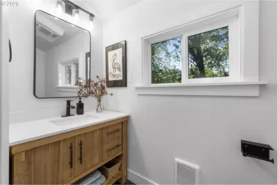 2226 SW Iowa St, Portland, OR 97239 - Photo 27