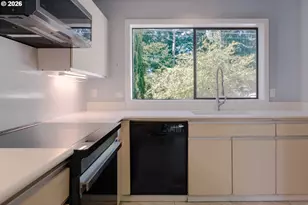 17027 SW Versailles Ln, Portland, OR 97224 - Photo 15