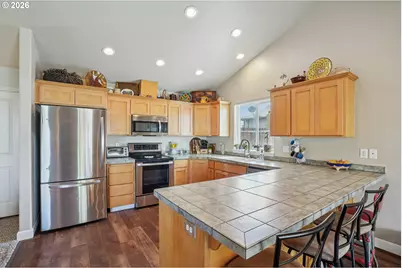 312 Trout St, Molalla, OR 97038 - Photo 11