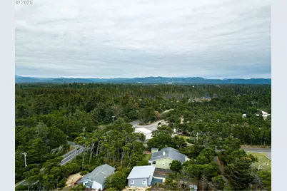 4567 Foulweather St, Florence, OR 97439 - Photo 37