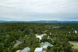 4567 Foulweather St, Florence, OR 97439 - Photo 37