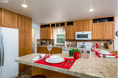 4567 Foulweather St, Florence, OR 97439 - Photo 13