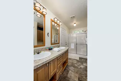 4567 Foulweather St, Florence, OR 97439 - Photo 21
