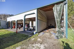 9580 N Fork Siuslaw Rd, Florence, OR 97439 - Photo 11