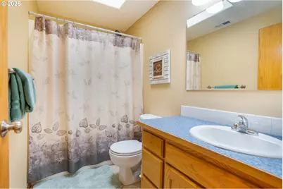 239 Blue Jay Loop, Creswell, OR 97426 - Photo 17