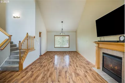239 Blue Jay Loop, Creswell, OR 97426 - Photo 3