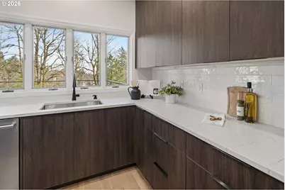 1140 SW Fairfax Pl, Portland, OR 97225 - Photo 15