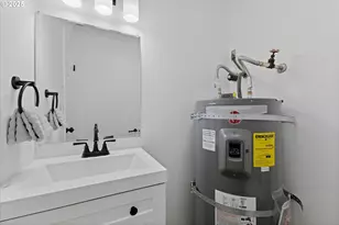 6114 NW Cherry St, Vancouver, WA 98663 - Photo 31