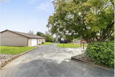 17810 NE 47th Ave, Vancouver, WA 98686 - Photo 3