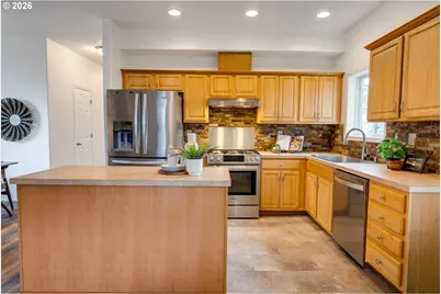 8029 SE Tolman St, Portland, OR 97206 - Photo 9