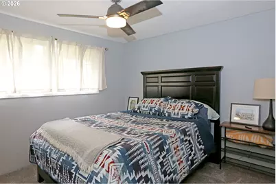 1158 S 39th St, Springfield, OR 97478 - Photo 17