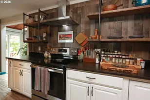 1158 S 39th St, Springfield, OR 97478 - Photo 9