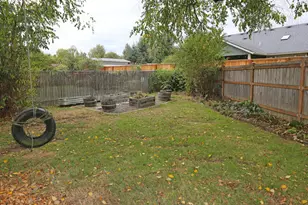1158 S 39th St, Springfield, OR 97478 - Photo 25