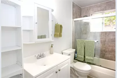 1158 S 39th St, Springfield, OR 97478 - Photo 21
