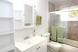 1158 S 39th St, Springfield, OR 97478 - Photo 21