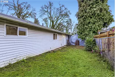 810 Yale Ave, Gladstone, OR 97027 - Photo 29