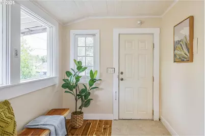 10227 N Macrum Ave, Portland, OR 97203 - Photo 21