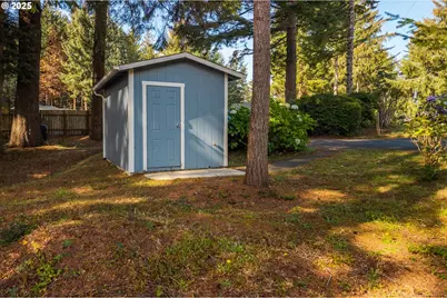 69664 McFarland Rd, North Bend, OR 97459 - Photo 41