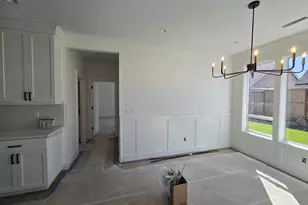 2017 SE 10th Pl, Canby, OR 97013 - Photo 3