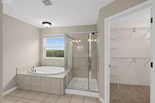 948 Black Wolf Ln, Eagle Point, OR 97524 - Photo 23