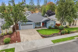 948 Black Wolf Ln, Eagle Point, OR 97524 - Photo 33